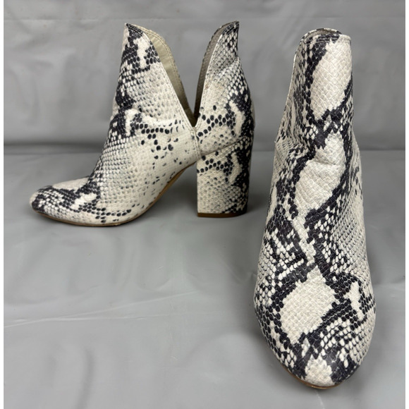 STEVE MADDEN Rookie Snakeskin Ankle Boots Booties Women's Size 8 Black/White - Picture 1 of 13